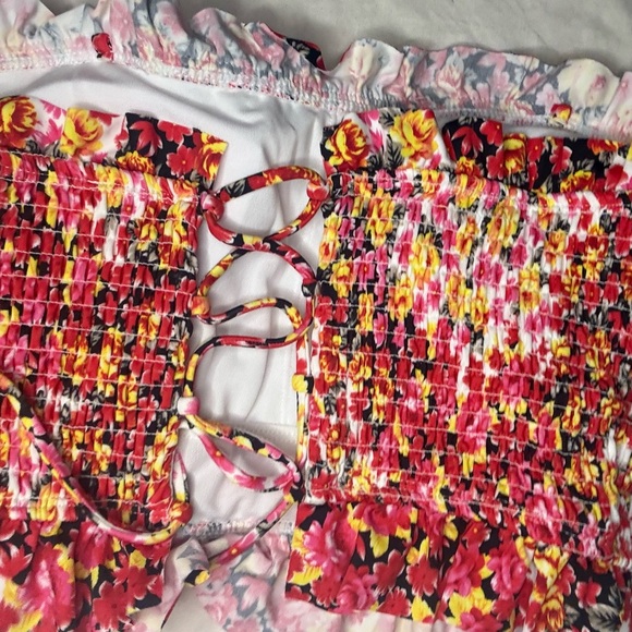 Floral Smocked Tube Top - Picture 3 of 6